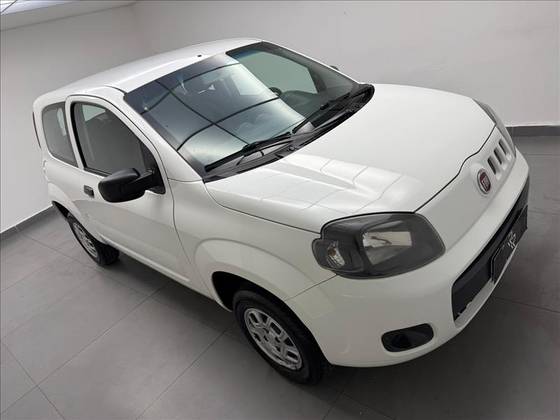 FIAT UNO 1.0 EVO VIVACE 8V FLEX 2P MANUAL FIAT UNO 1.0 EVO VIVACE 8V FLEX 2P MANUAL